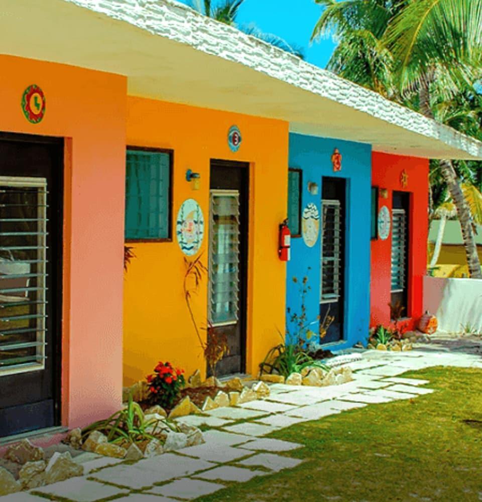 Greenwood Beach Resort Bailey Town  Exterior foto